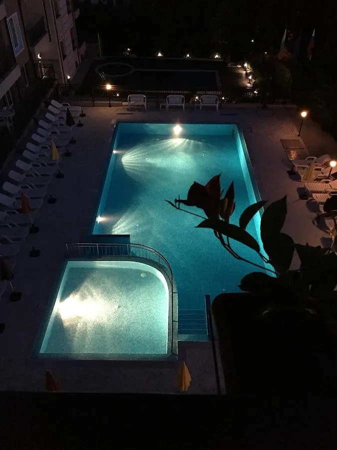 Horizont Apartments 阳光海滩